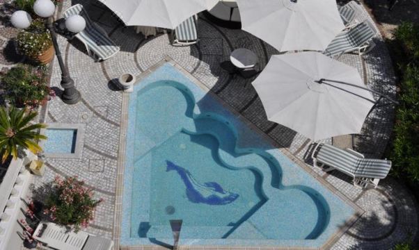 Esedra HotelHotel Overview