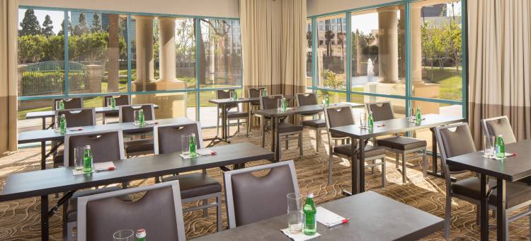 科斯塔梅萨万豪酒店(Costa Mesa Marriott)图片