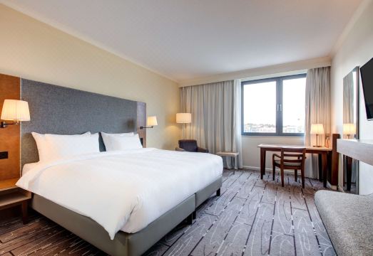 Radisson Blu Waterfront Hotel, JerseyHotel Overview