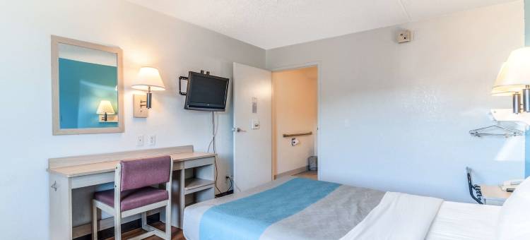法明顿山/底特律西北部6号汽车旅馆(Motel 6 Farmington Hills, MI - Northwest - Farmington Hills)图片
