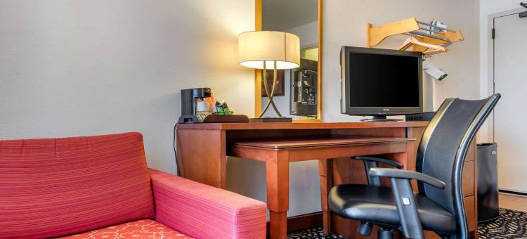 伏尔克纳-詹姆斯顿凯艺酒店(Quality Inn Falconer - Jamestown)图片