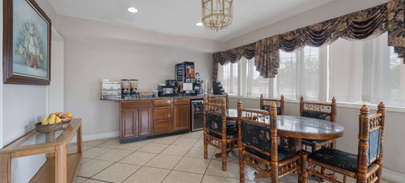 托马斯顿伊克诺旅馆(Econo Lodge)图片