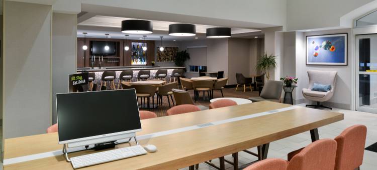 Holiday Inn & Suites 奥佛兰公园CONV点击率(Holiday Inn & Suites Overland Park-Conv Ctr)图片