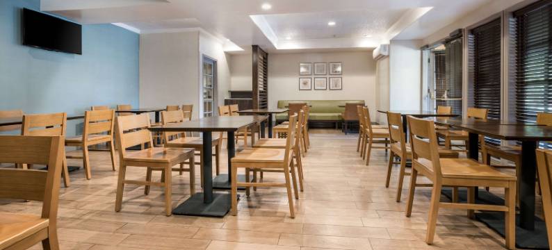 MainStay套房-橙县约翰韦恩机场(MainStay Suites Orange County John Wayne Airport)图片