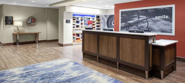 奥佛兰公园南欢朋套房酒店(Hampton Inn & Suites Overland Park South)图片