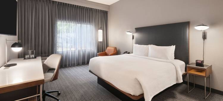 伯灵顿万怡酒店(Courtyard Burlington)图片