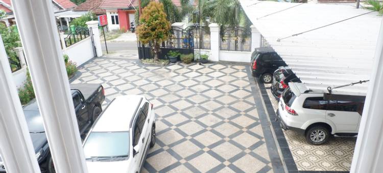 月亮宾馆(Buluran Guest House Syariah)图片