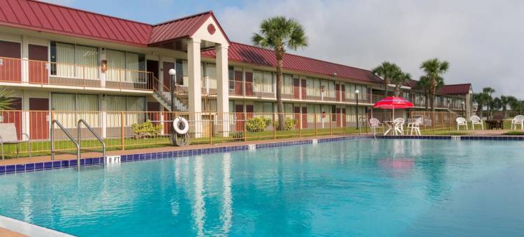 OYO邓迪水晶湖酒店(OYO Hotel Dundee by Crystal Lake)图片