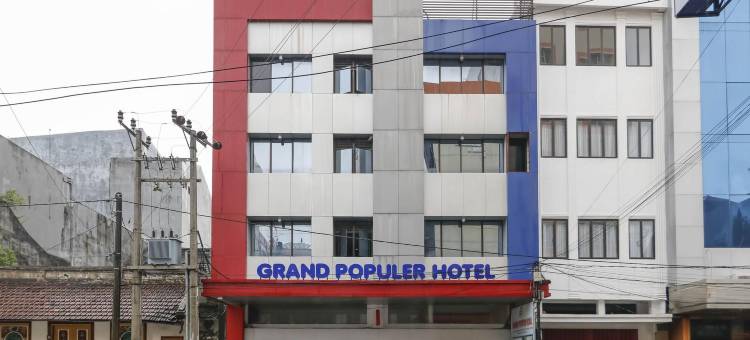 红门酒店普拉斯@望加锡格兰德波普勒酒店(Collection O Losari Near Pantai Losari Formerly Hotel Grand Populer)图片