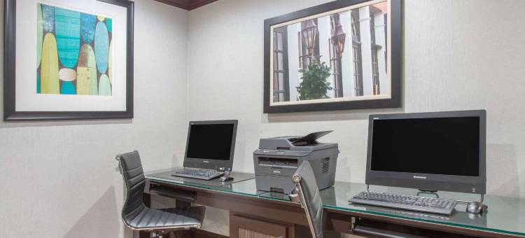 查尔斯顿体育馆蔚景温德姆酒店(Wingate by Wyndham Charleston Coliseum)图片