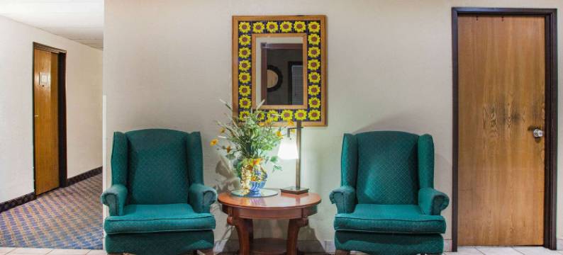 温泉城温德姆速8酒店(Super 8 by Wyndham Hot Springs)图片