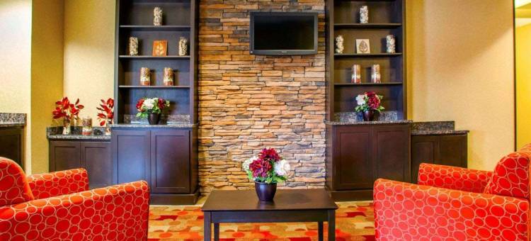 锡达福尔斯郊区开放式客房(Suburban Studios Cedar Falls)图片