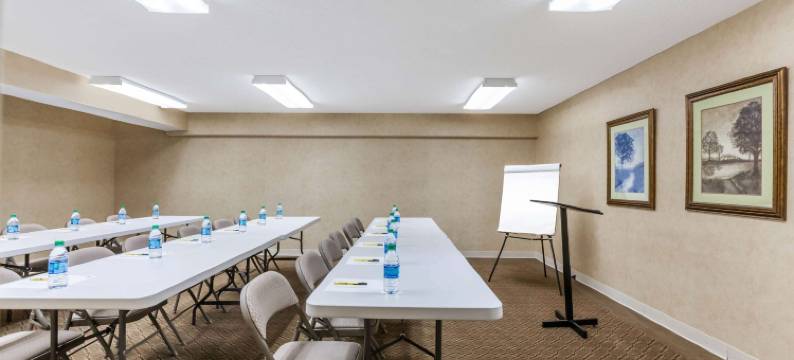 杰克逊维尔温德姆速8酒店(Super 8 by Wyndham Jacksonville AR)图片