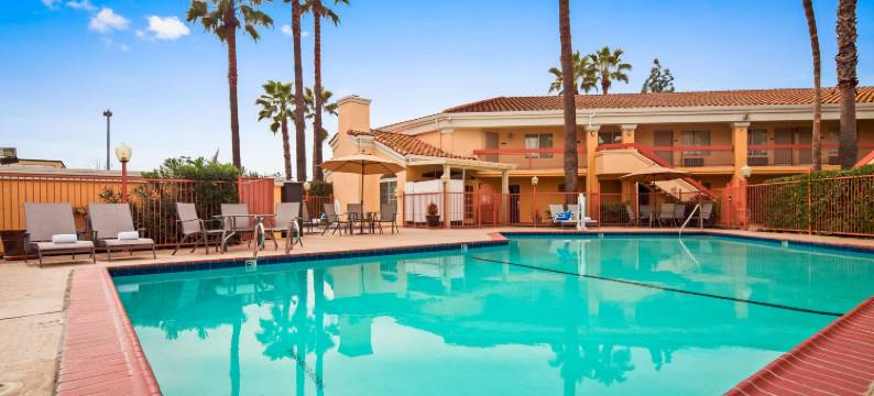 棕榈阁贝斯特韦斯特酒店(Best Western Palm Court Inn)图片