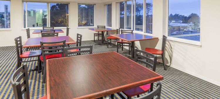 Travelodge by Wyndham Depoe Bay图片