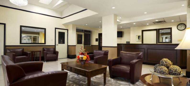 布罗克维尔速8酒店(Super 8 by Wyndham Brockville)图片