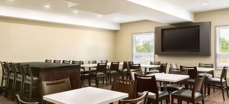 阿贾克斯-多伦多速8酒店(Super 8 by Wyndham Ajax/Toronto on)图片