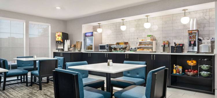 维克托维尔希斯皮里亚拉昆塔温德姆套房酒店(La Quinta Inn & Suites by Wyndham Hesperia Victorville)图片