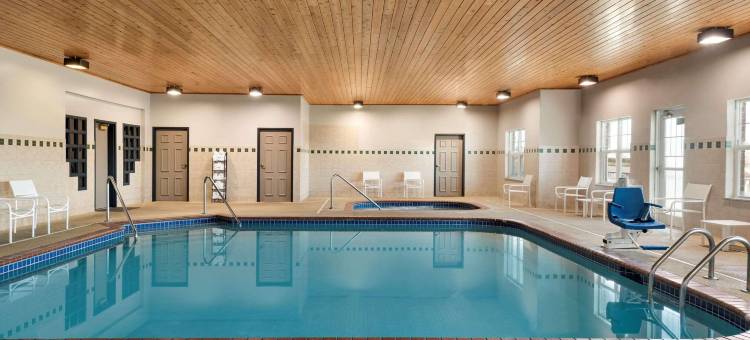 堪萨斯城西村丽怡酒店(Country Inn & Suites by Radisson, Kansas City at Village West, KS)图片