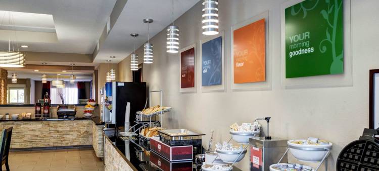 德纳姆斯普林斯舒适套房酒店(Comfort Suites Denham Springs)图片