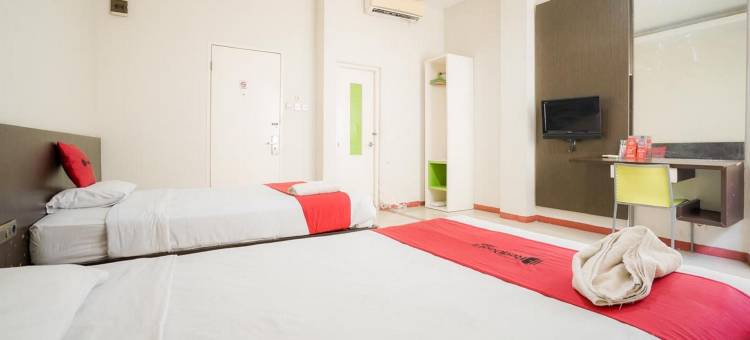 红多兹酒店-近佩德海滩(RedDoorz near Pantai Pede)图片
