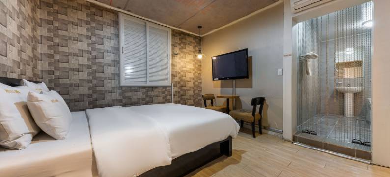 水原树(Suwon Tree)图片