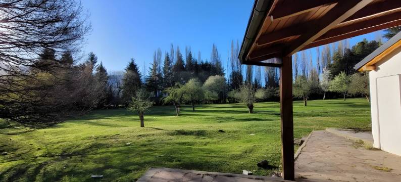 Esaki Farm Near El Bolson图片