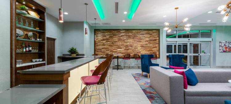 阿尔图纳得梅因拉昆塔温德姆酒店(La Quinta by Wyndham Altoona des Moines)图片