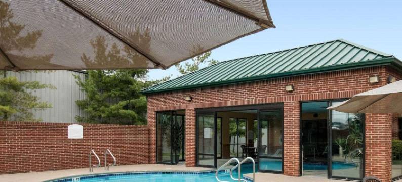 帕克斯堡南舒适套房酒店(Comfort Suites Parkersburg South)图片