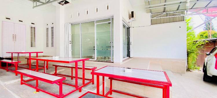 RedDoorz Syariah at GCL Bukittinggi图片