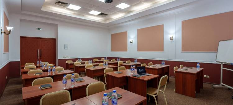 克伦威尔公园尼卡酒店(Cronwell Park Nika)图片