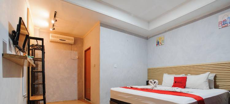 红多兹高级酒店-加兰瑞丹因坦(RedDoorz Plus @ Jalan Raden Intan Lampung)图片