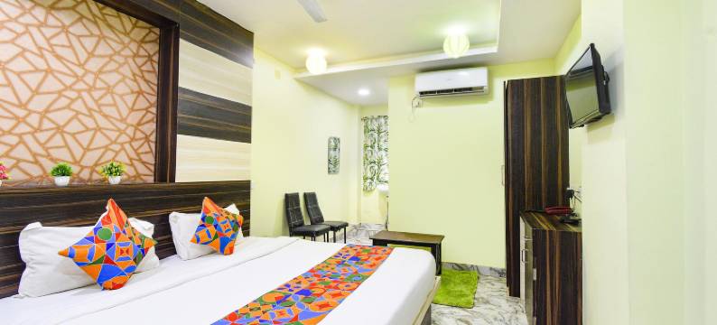 Itsy酒店银河公园(FabHotel Galaxy Shamshabed)图片