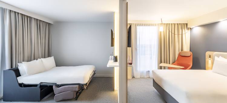 巴黎市郊普瓦西智选假日酒店(近RER A线，市郊铁路J线)(Holiday Inn Express Paris - Poissy)图片