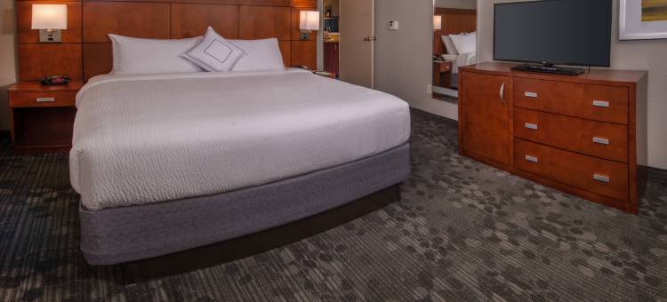 杜勒斯镇中心万怡酒店(Courtyard Dulles Town Center)图片