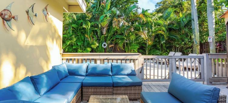 Relaxing Oasis: Private Pool Home with Lush Backyard图片