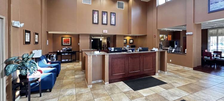 布卢明顿大学附近舒适酒店(Comfort Inn Bloomington Near University)图片