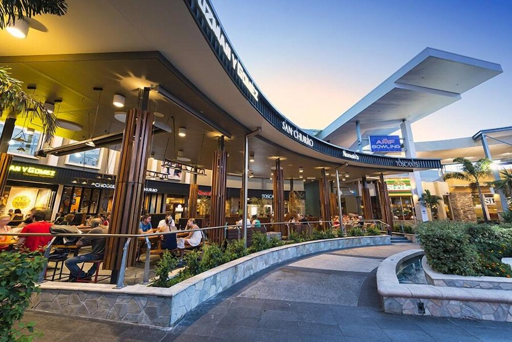 Hotel Gloria Over view