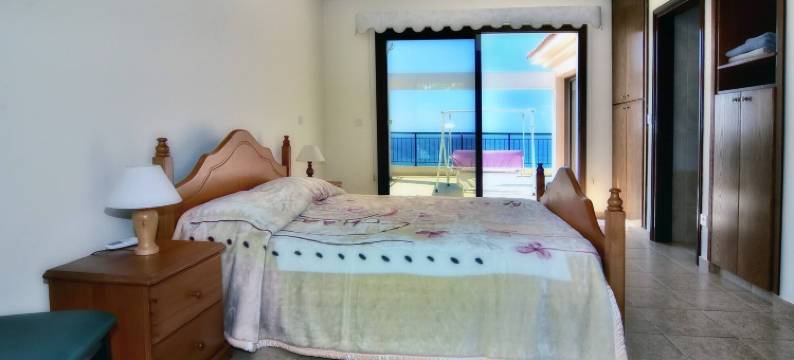 距离海洋仅50米的别墅，适合12人入住，Polis(Villa Only 50m to the Sea, Sleeps 12, Polis)图片