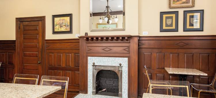 顶峰街旅馆(Summit Street Inns)图片