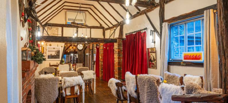 格林布尔酒店(The Bull on the Green)图片