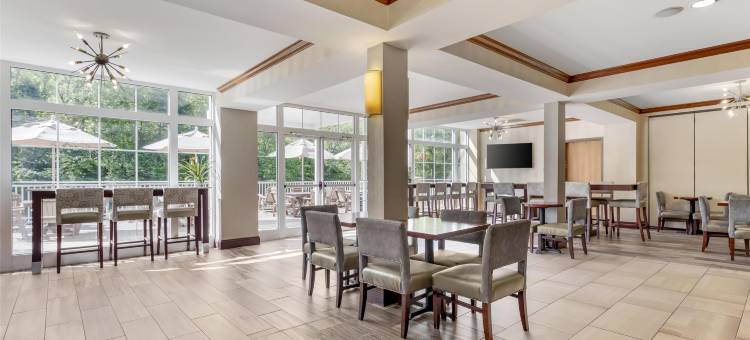 河流逃生贝斯特韦斯特优质套房酒店(Best Western Plus River Escape Inn  Suites)图片