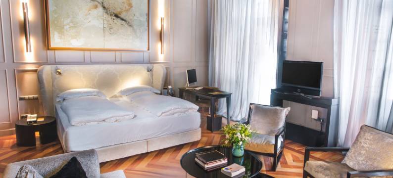 维拉帕内斯宫殿酷客房酒店(CoolRooms Palacio Villapanés 5 GL)图片