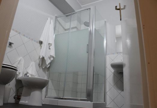 Harmony Rooms Hotel Overview