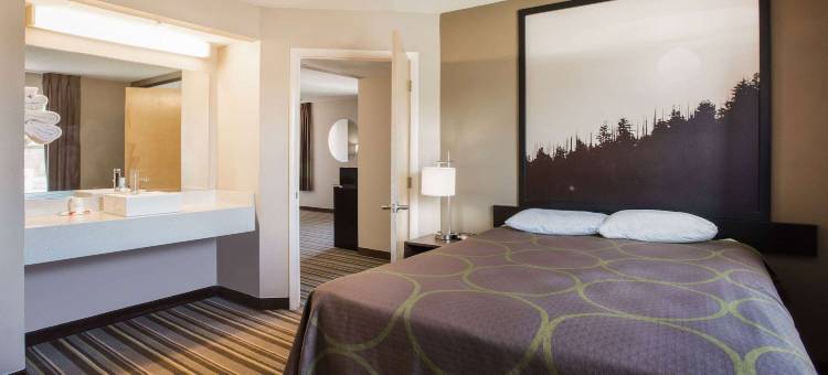 塞维尔维尔河畔速8酒店(Super 8 by Wyndham Sevierville Riverside)图片