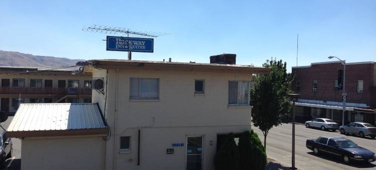 奥玛克 - 奥卡诺根罗德威套房汽车旅馆(Rodeway Inn & Suites Omak - Okanogan)图片