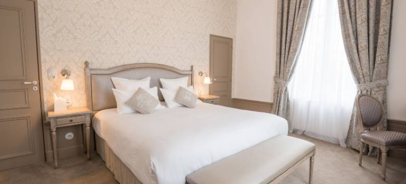 蒙塔贝特木屋酒店(Château de Montabert)图片