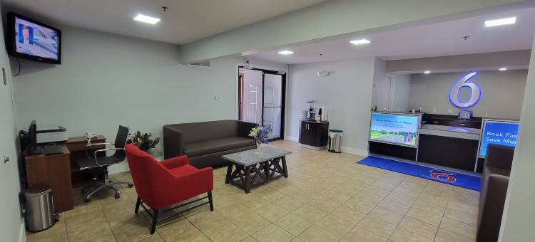 伊利诺伊伊基瓦尼 6 号汽车旅馆(Motel 6 Kewanee, IL)图片