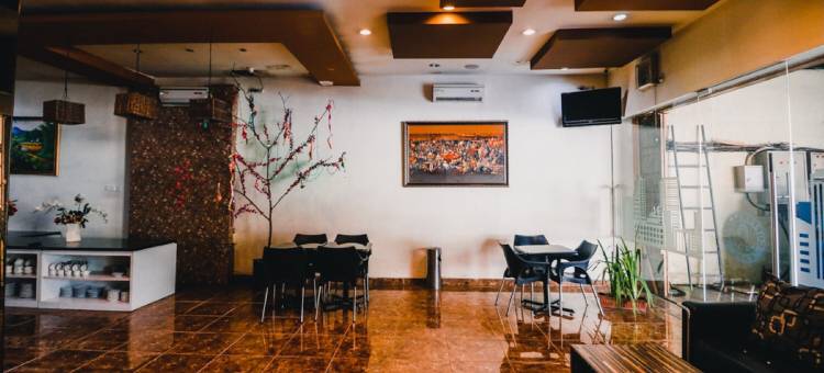 红多兹Plus酒店-近苏丹哈桑丁机场(RedDoorz Plus Near Sultan Hasanuddin Airport)图片