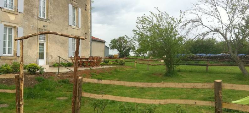 勒蒂勒尚布斯德酒店(Chambres d'Hôtes le Tilleul)图片